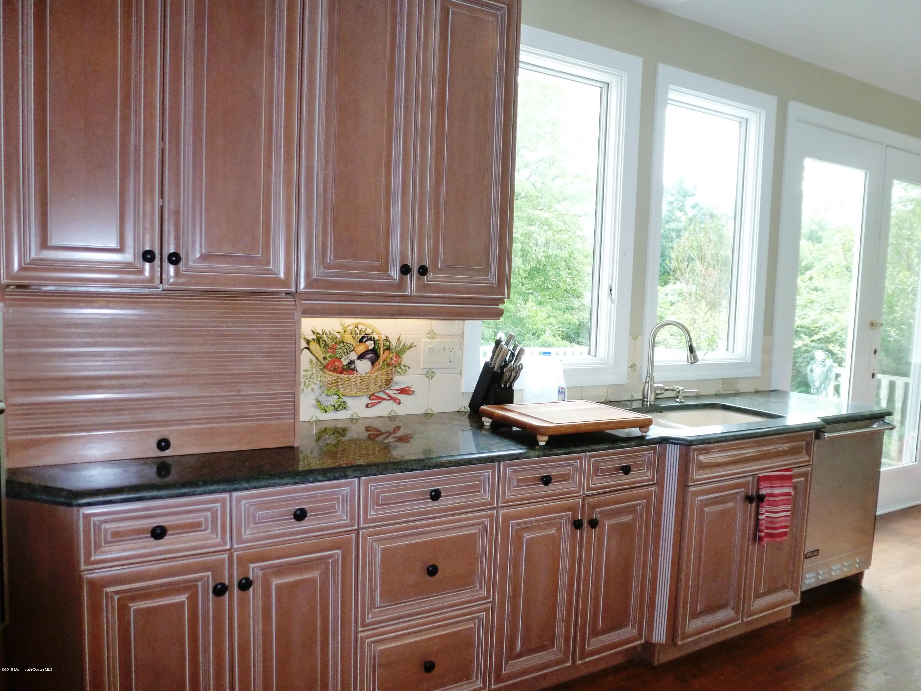14 Old Stable Way Colts Neck, NJ 07722 - Photo 11 of 19 P1010313