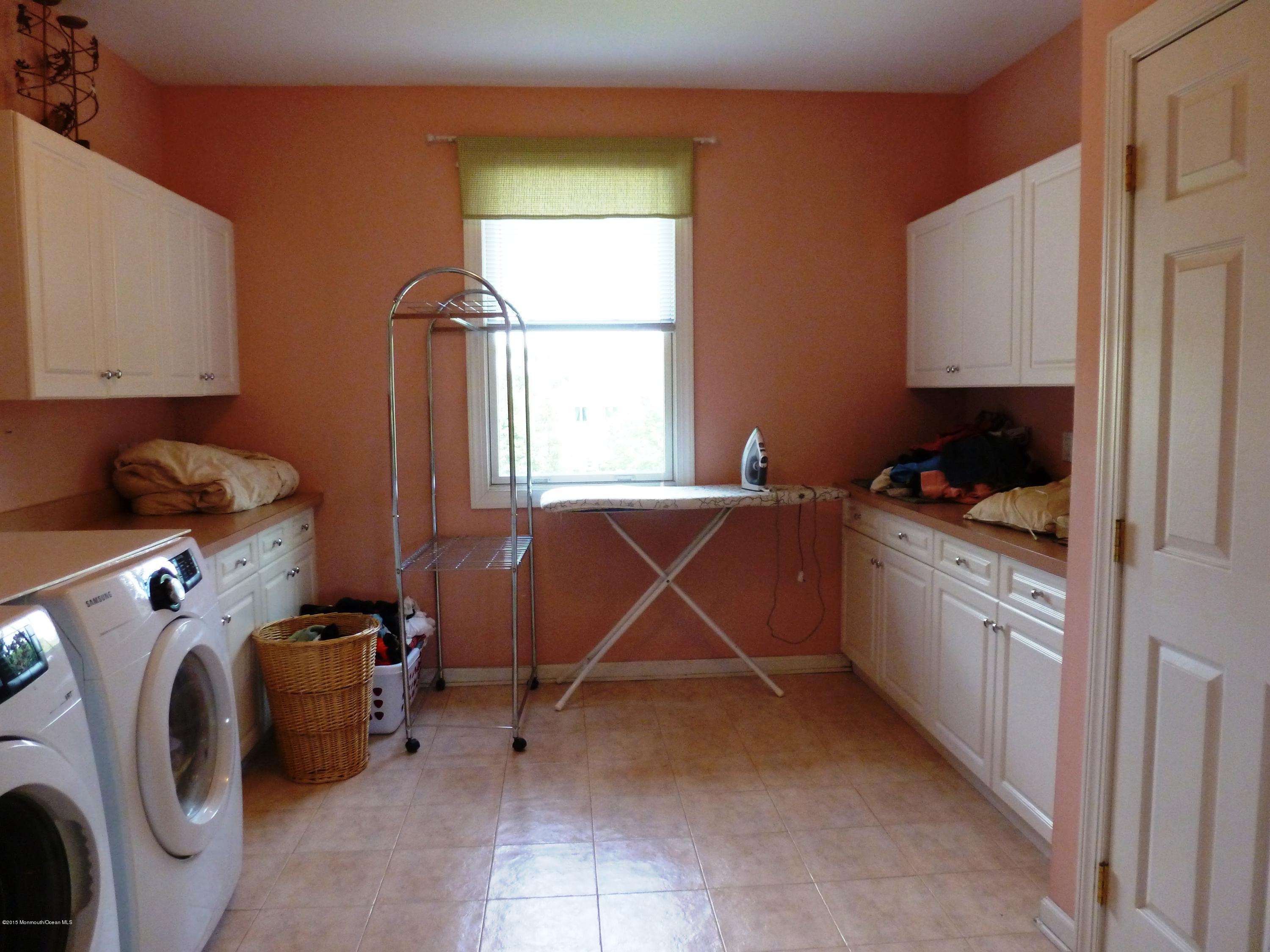 14 Old Stable Way Colts Neck, NJ 07722 - Photo 17 of 19 P1010325