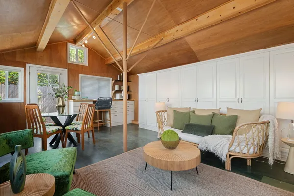 $1,495,000 | 3077 Lucinda Lane, Santa Barbara, CA 93105