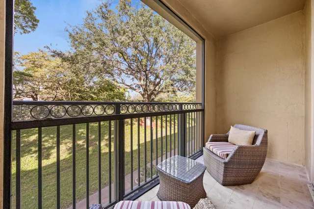 $499,800 | 11790 St Andrews Place, Unit 202, Wellington, FL 33414