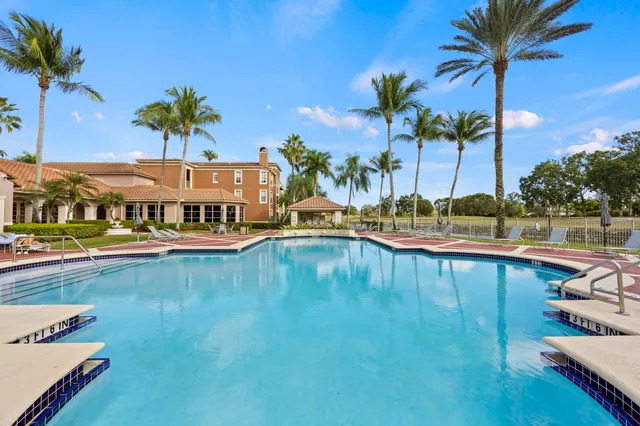 $499,800 | 11790 St Andrews Place, Unit 202, Wellington, FL 33414