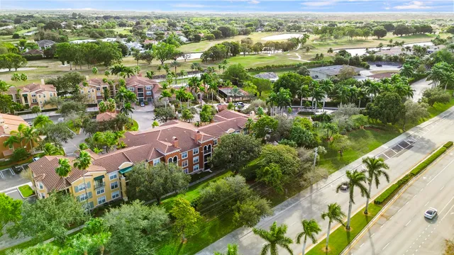 $499,800 | 11790 St Andrews Place, Unit 202, Wellington, FL 33414