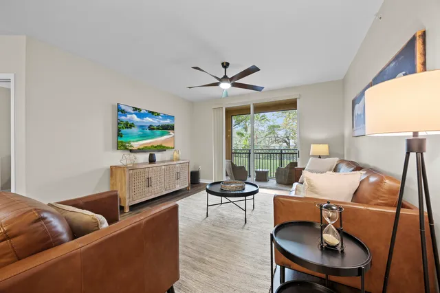 $499,800 | 11790 St Andrews Place, Unit 202, Wellington, FL 33414