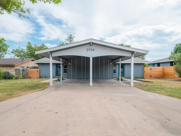 $1,695 | 2526 Glen Springs Way, Unit A, Austin, TX 78741