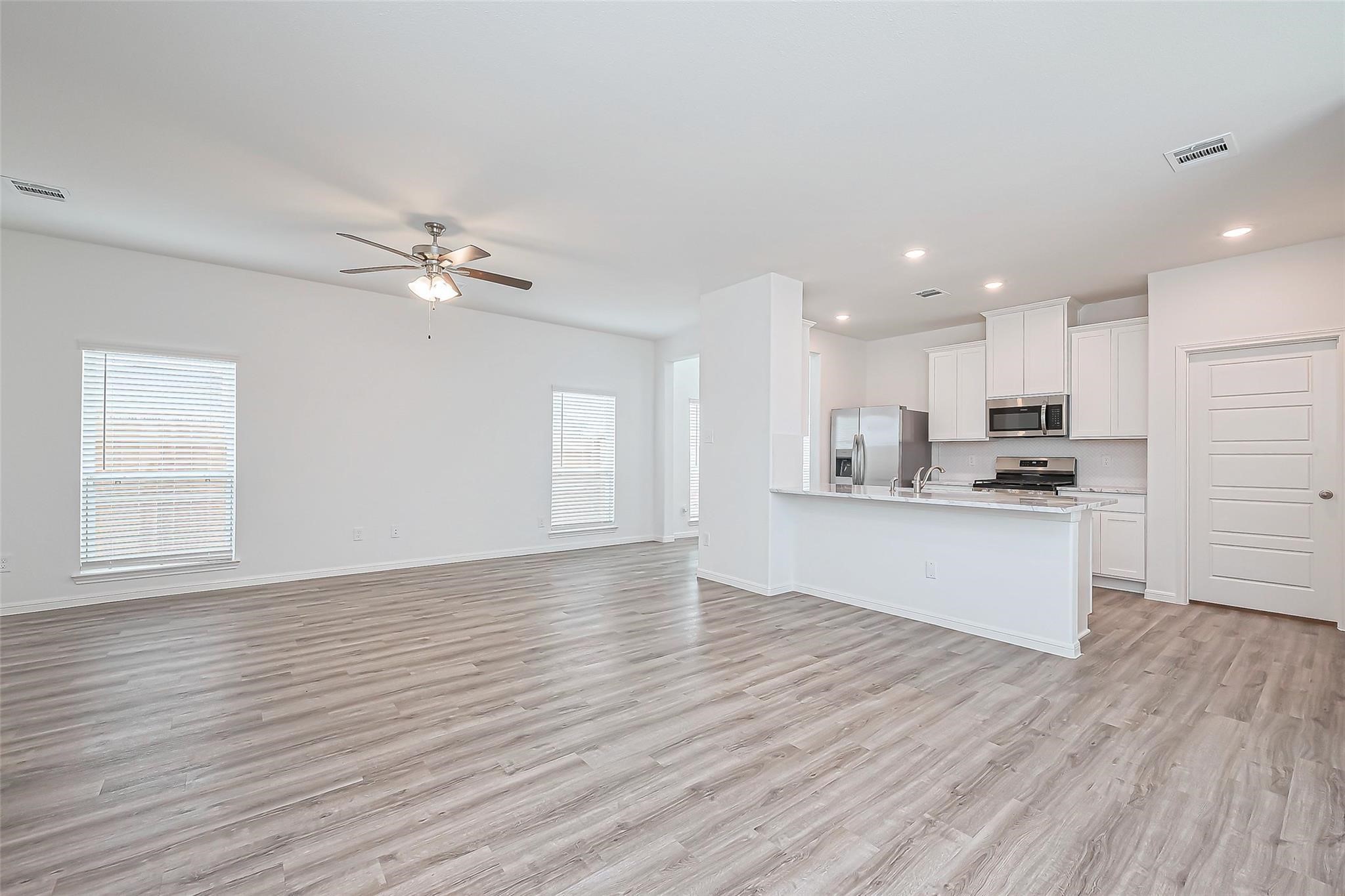 761 Marion Price Drive Dayton, TX 77535 - Photo 13 of 38