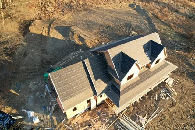 a view of an outdoor space