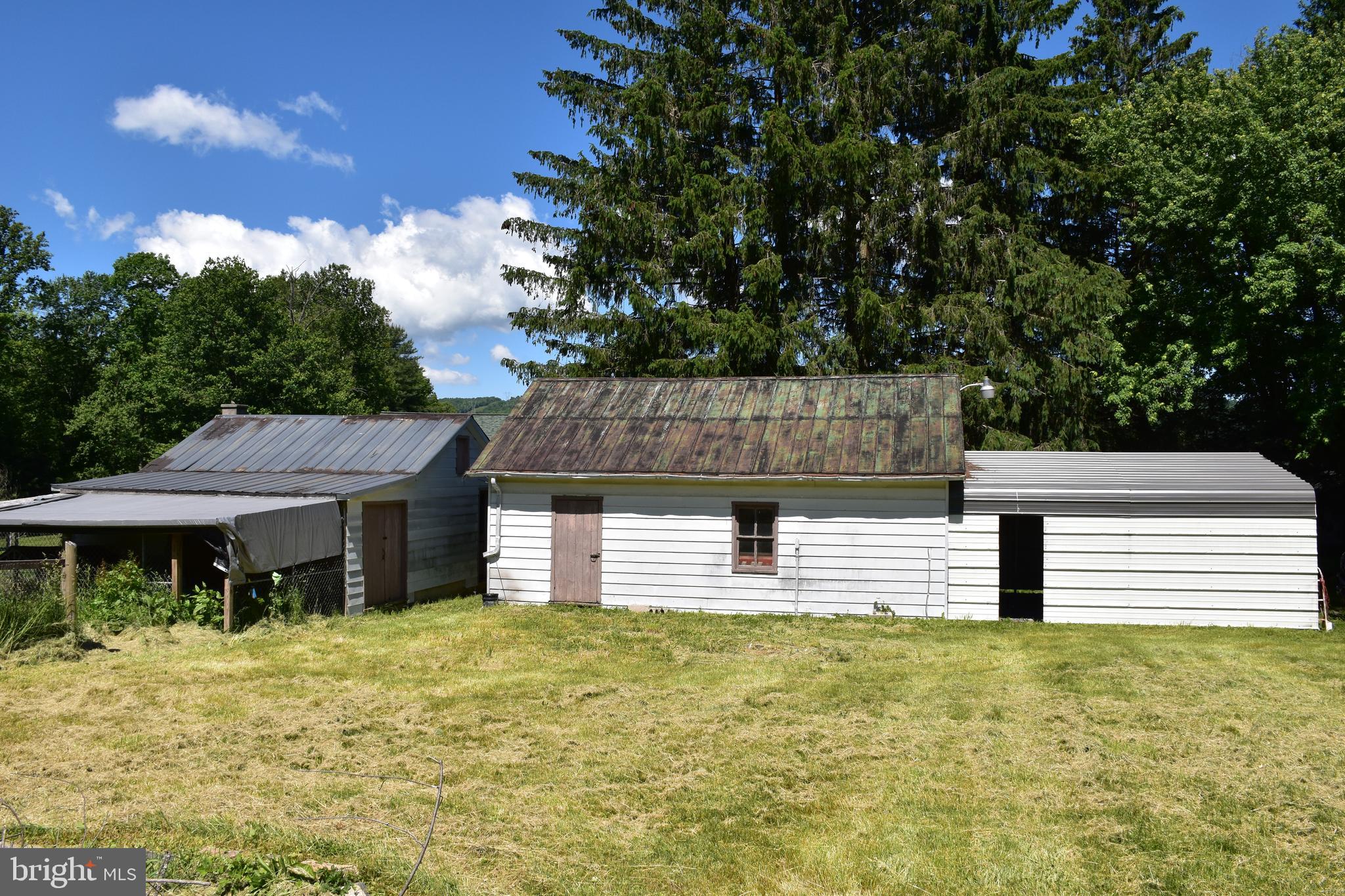 1362 New Road Orrtanna, PA 17353 - Photo 4 of 28 a view of a house with a yard