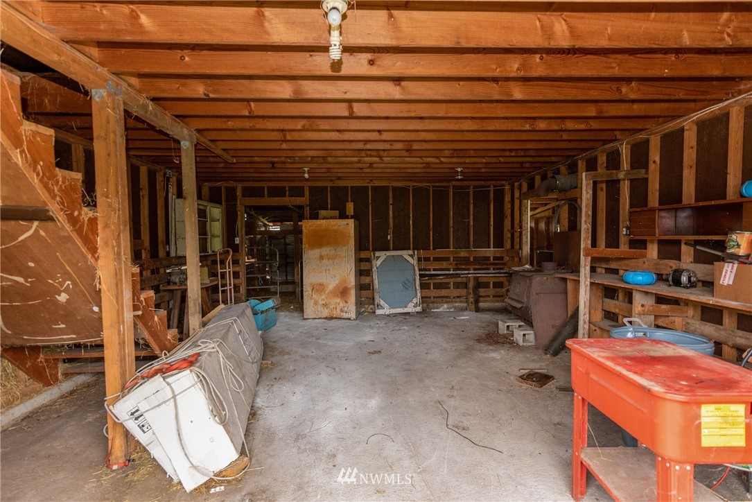 268 Sareault Road Toledo, WA 98591 - Photo 18 of 25 an outdoor space with balcony