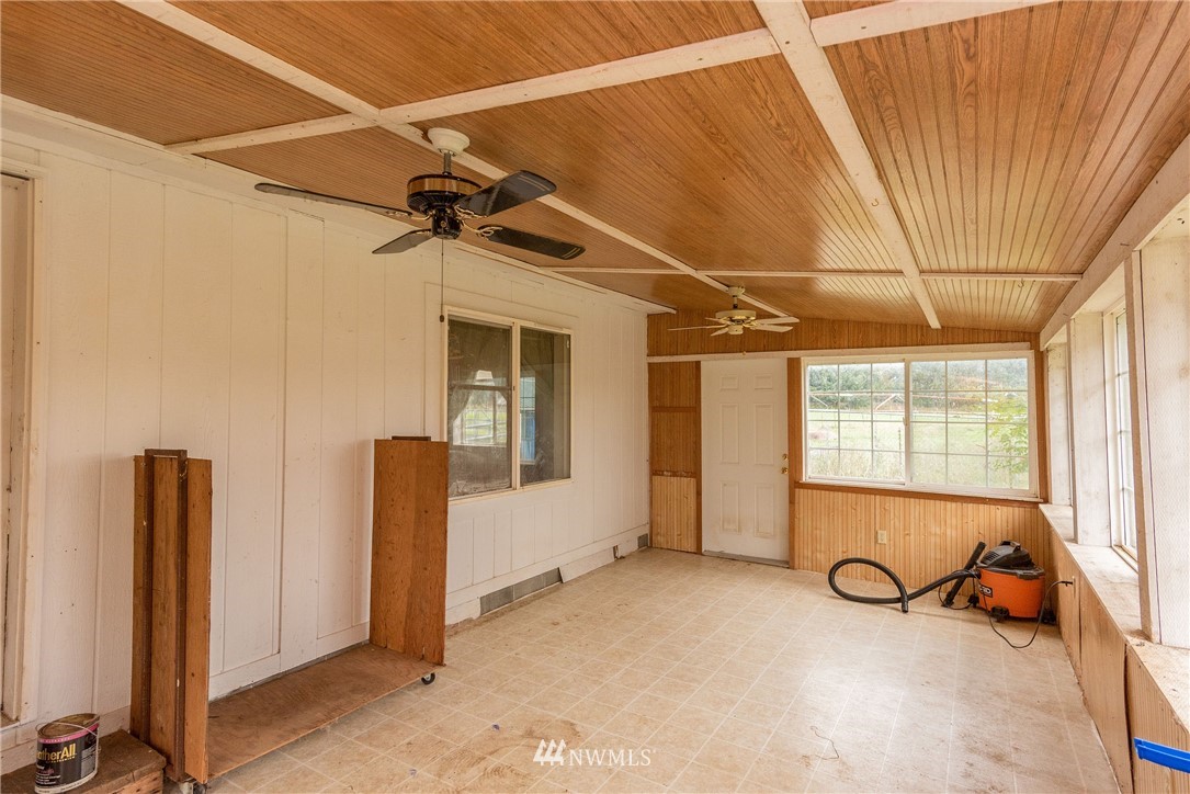 268 Sareault Road Toledo, WA 98591 - Photo 21 of 25 a view of a room with gym equipment