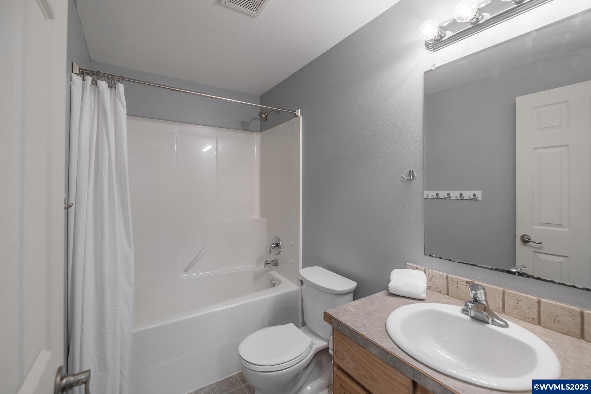 528 Northeast Breezy Way Albany, OR 97322 - Photo 42 of 48