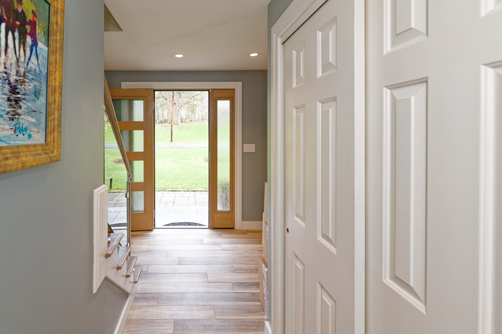 62 Ledgewood Road Framingham, MA 01701 - Photo 2 of 42