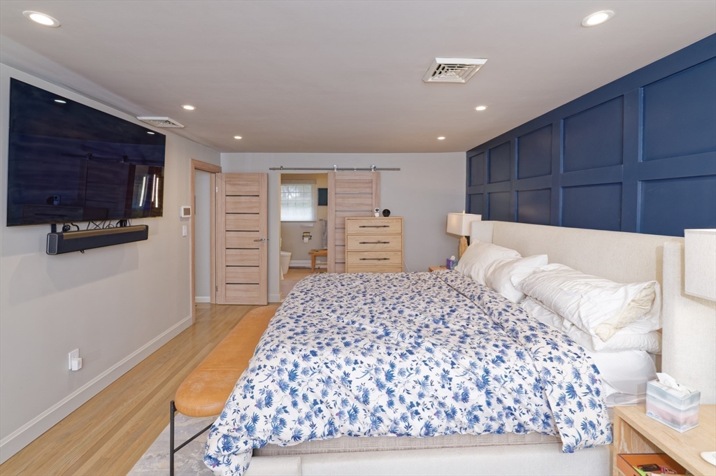 62 Ledgewood Road Framingham, MA 01701 - Photo 23 of 42