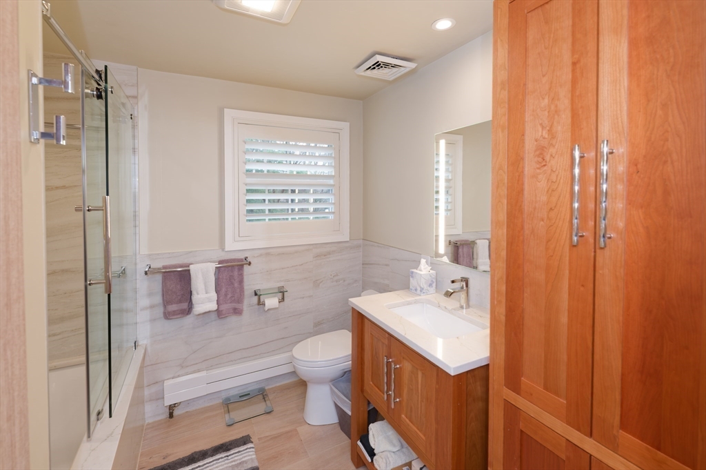 62 Ledgewood Road Framingham, MA 01701 - Photo 25 of 40