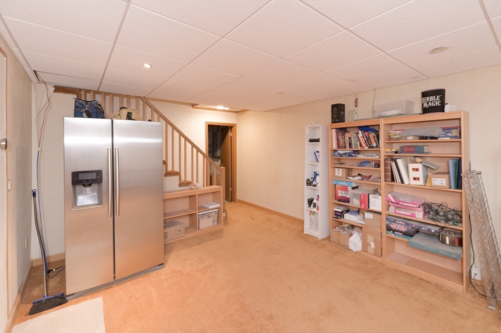 62 Ledgewood Road Framingham, MA 01701 - Photo 34 of 42