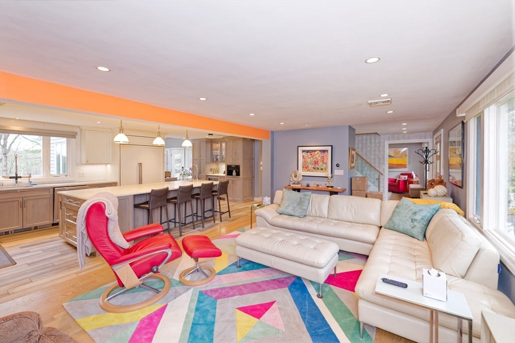 62 Ledgewood Road Framingham, MA 01701 - Photo 5 of 42