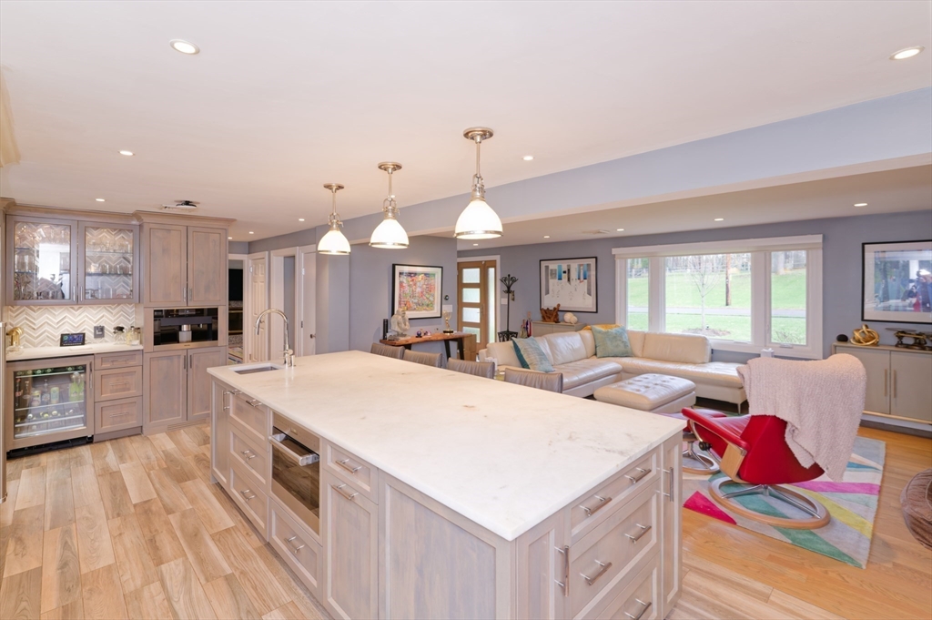 62 Ledgewood Road Framingham, MA 01701 - Photo 6 of 42