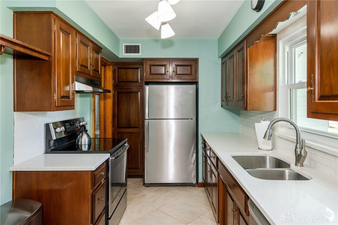 135 West Whipp Road Dayton, OH 45459 - Photo 12 of 67 Gallery Image 12