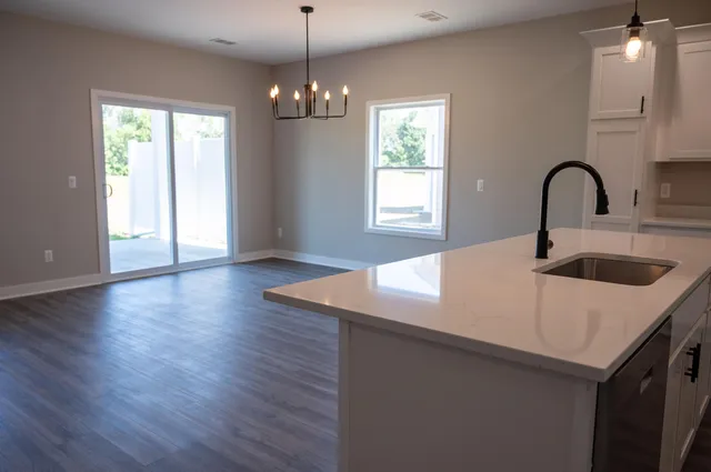 $2,595 | 8452 Oak Shade Circle, Davison, MI 48423