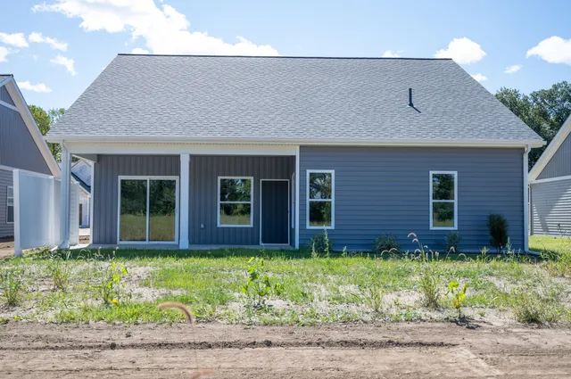 $2,595 | 8452 Oak Shade Circle, Davison, MI 48423