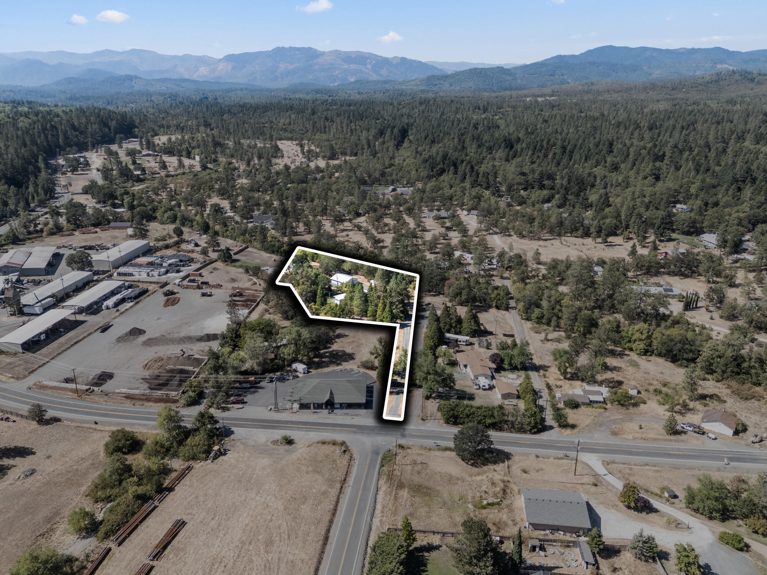 8538 Monument Drive Merlin, OR 97532 - Photo 47 of 47 47_8538 monument drive - lotline 3