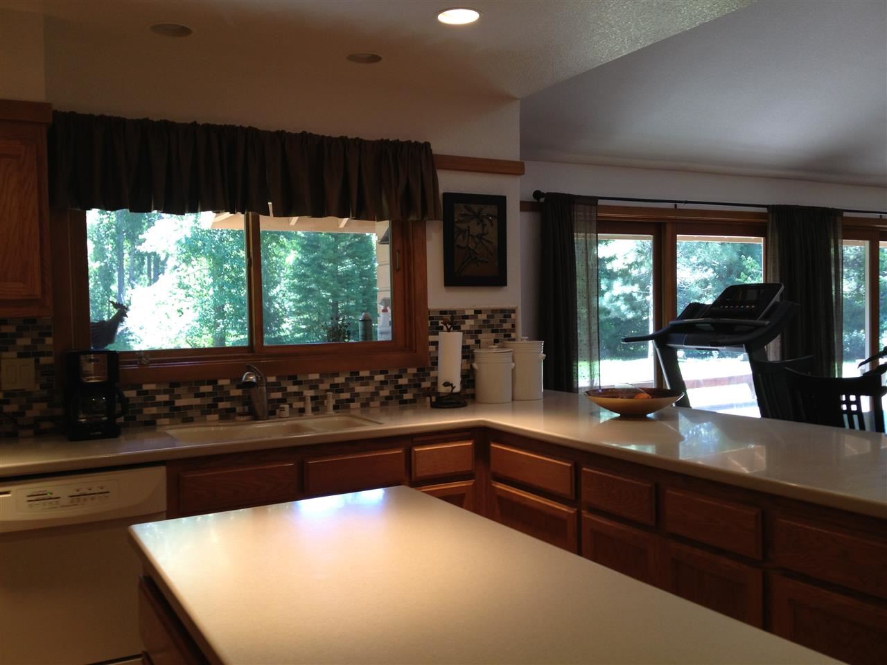 172 Meadow Road Chester, CA 96020 - Photo 8 of 9 Gallery Image 8