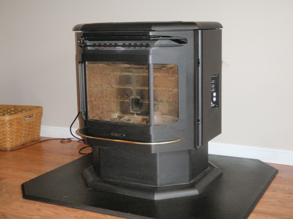 28 Apache Road Hubbardston, MA 01452 - Photo 4 of 29 Gallery Image 4