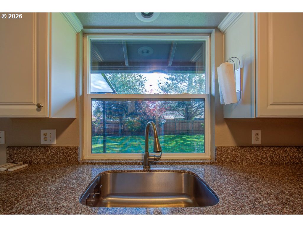 3326 Northeast View Avenue Gresham, OR 97030 - Photo 14 of 36