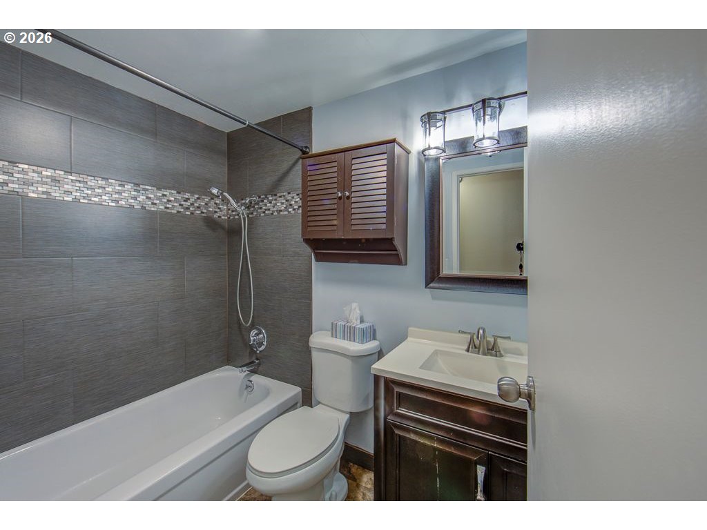 3326 Northeast View Avenue Gresham, OR 97030 - Photo 24 of 36