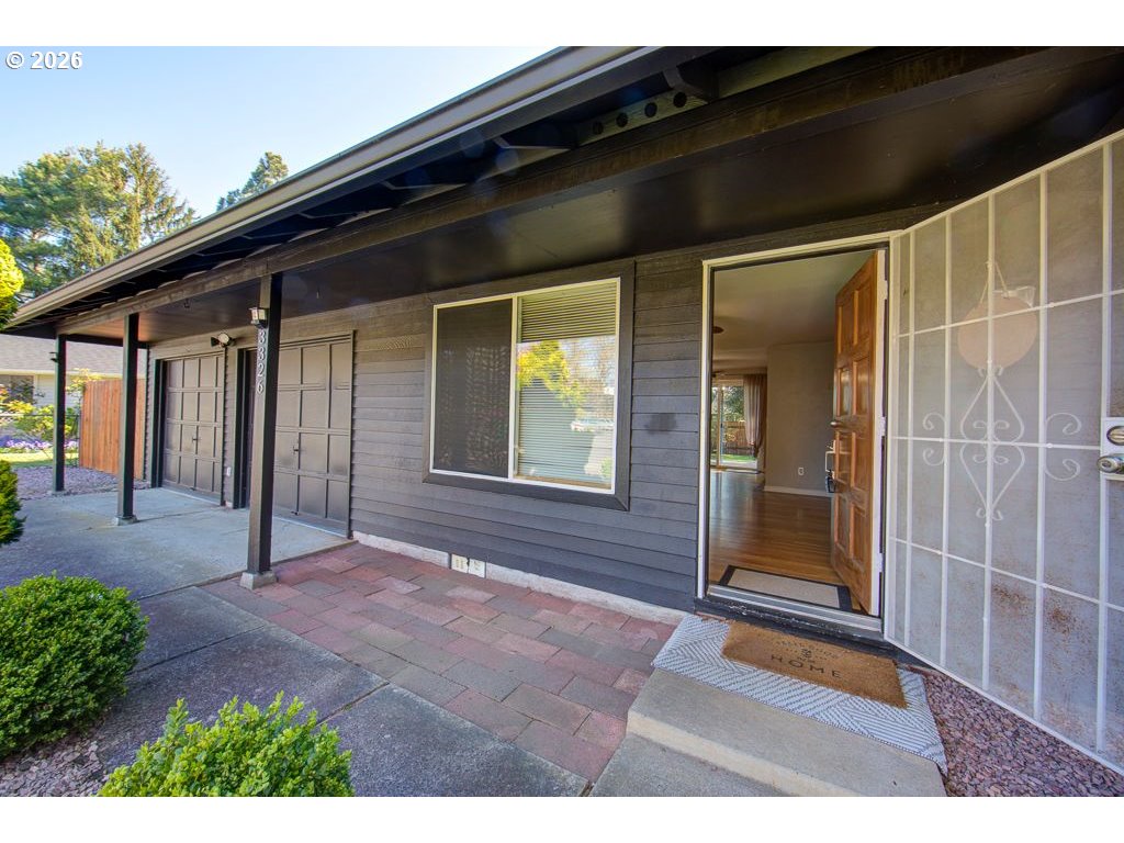 3326 Northeast View Avenue Gresham, OR 97030 - Photo 5 of 36