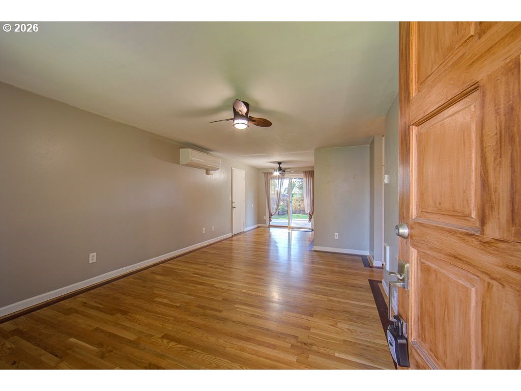 3326 Northeast View Avenue Gresham, OR 97030 - Photo 6 of 36