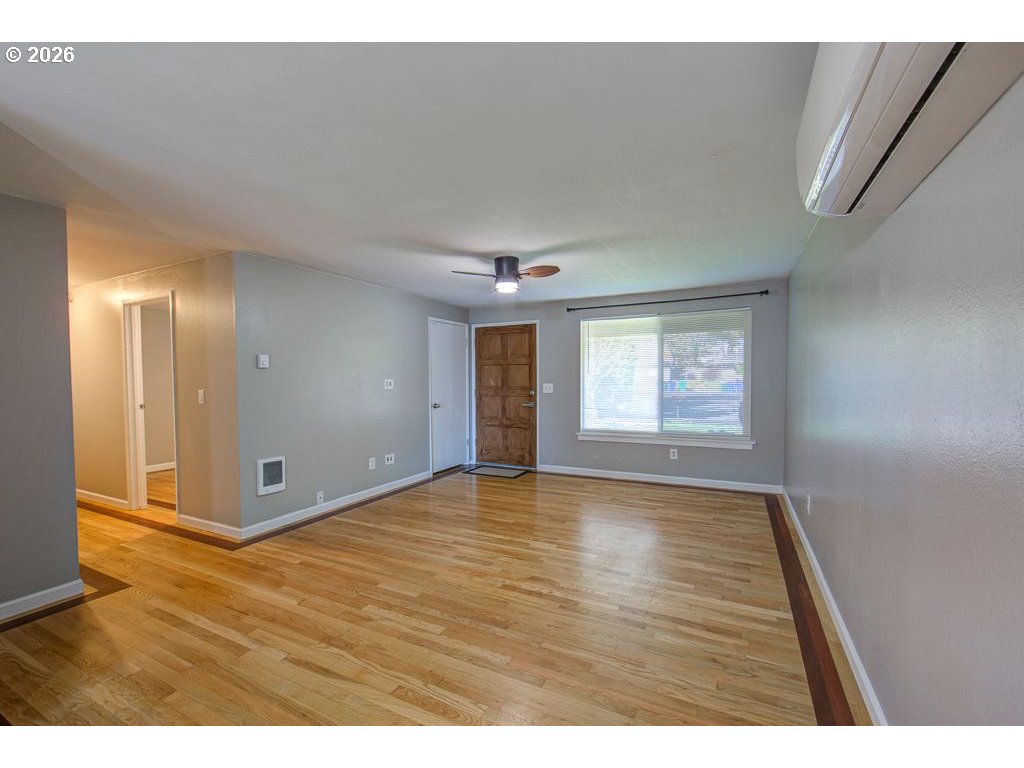 3326 Northeast View Avenue Gresham, OR 97030 - Photo 9 of 36