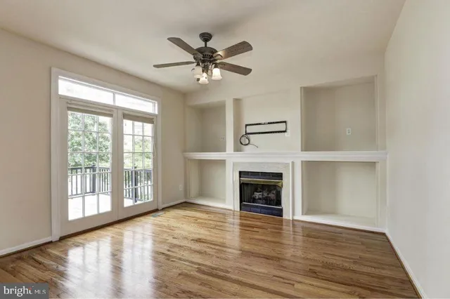 $3,500 | 12132 Chancery Station Circle, Reston, VA 20190