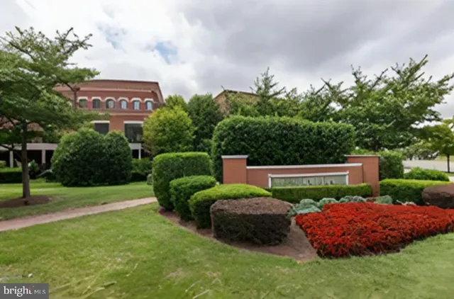 $3,500 | 12132 Chancery Station Circle, Reston, VA 20190