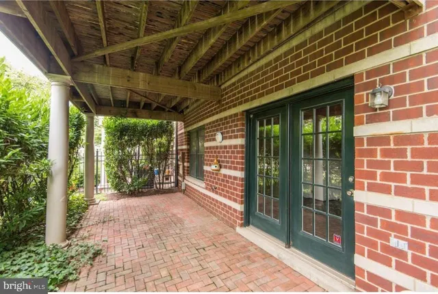 $3,500 | 12132 Chancery Station Circle, Reston, VA 20190