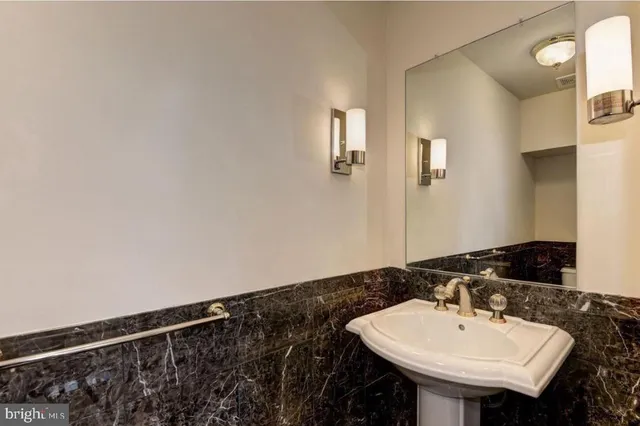 $3,500 | 12132 Chancery Station Circle, Reston, VA 20190