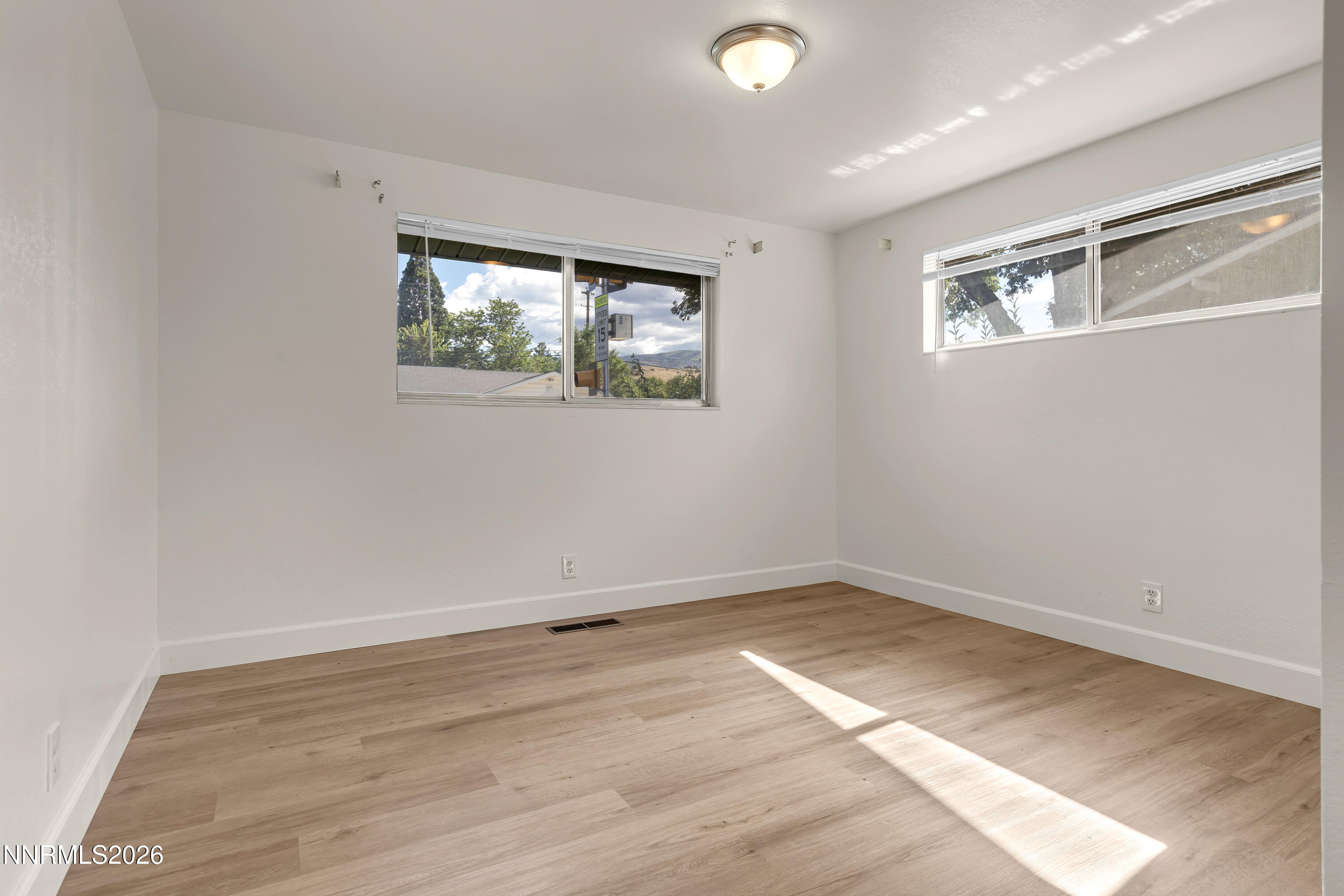 2501 Trentham Way Reno, NV 89509 - Photo 26 of 36 Trentham2501-025