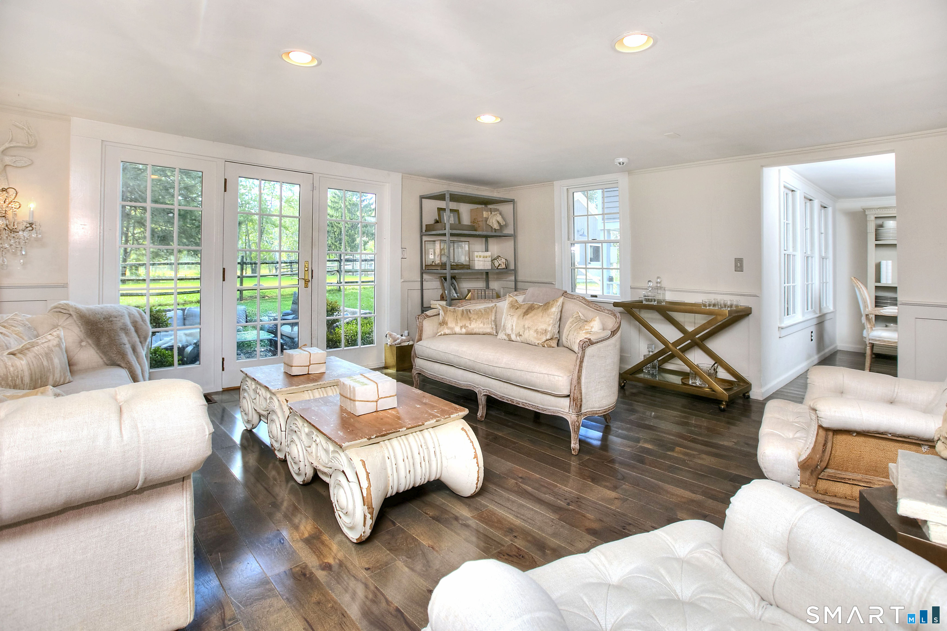 160 Cedar Road Fairfield, CT 06890 - Photo 5 of 39 Gallery Image 5