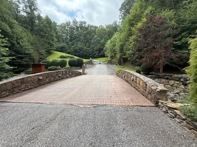 $129,900 | 0 Breakaway Drive, McGrady, NC 28649