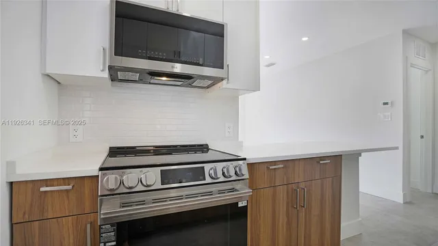 $2,300 | 1119 West Las Olas Boulevard, Unit 1, Fort Lauderdale, FL 33312