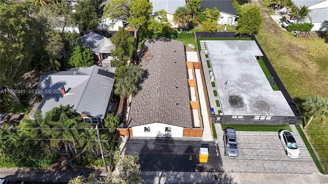 $2,300 | 1119 West Las Olas Boulevard, Unit 1, Fort Lauderdale, FL 33312