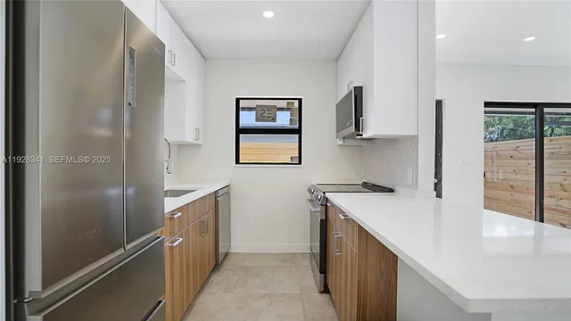 $2,300 | 1119 West Las Olas Boulevard, Unit 1, Fort Lauderdale, FL 33312