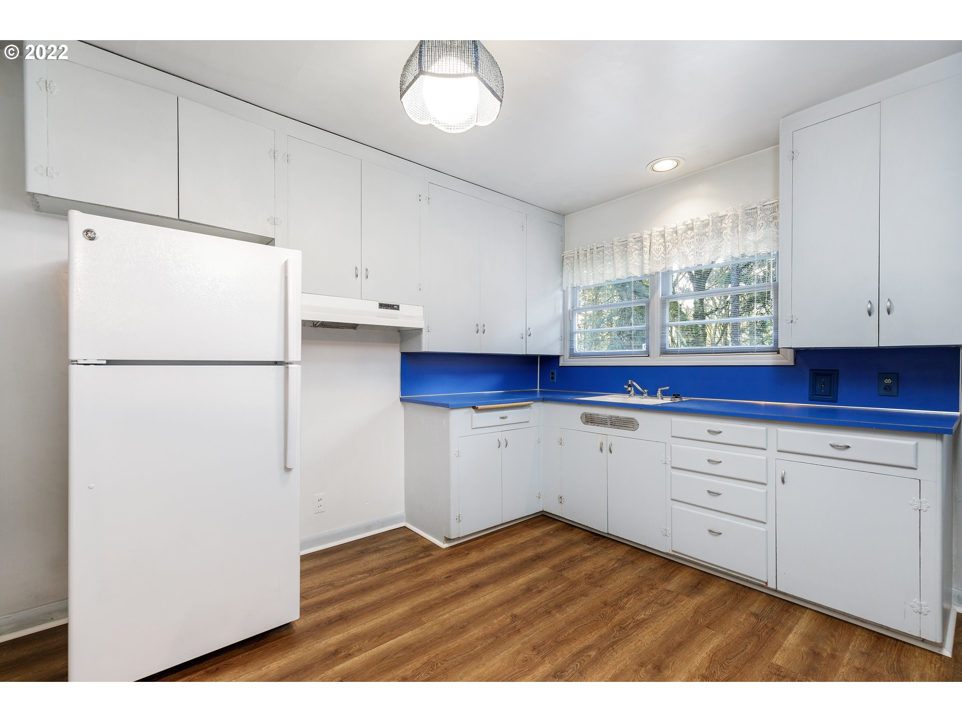3725 Southwest Marquam Hill Road Portland, OR 97239 - Photo 7 of 19 Gallery Image 7