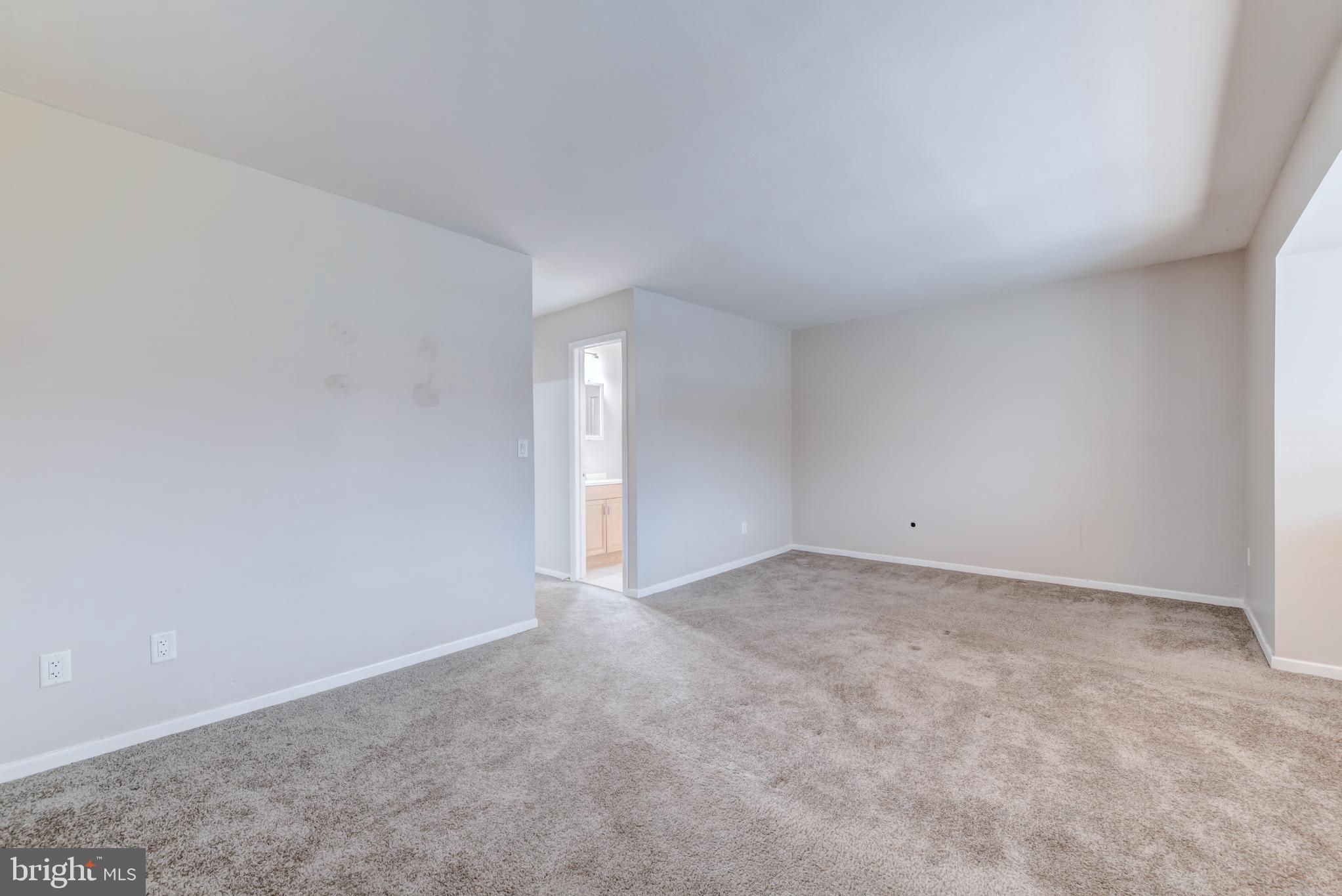 668 Ithaca Place Hightstown, NJ 08520 - Photo 16 of 20