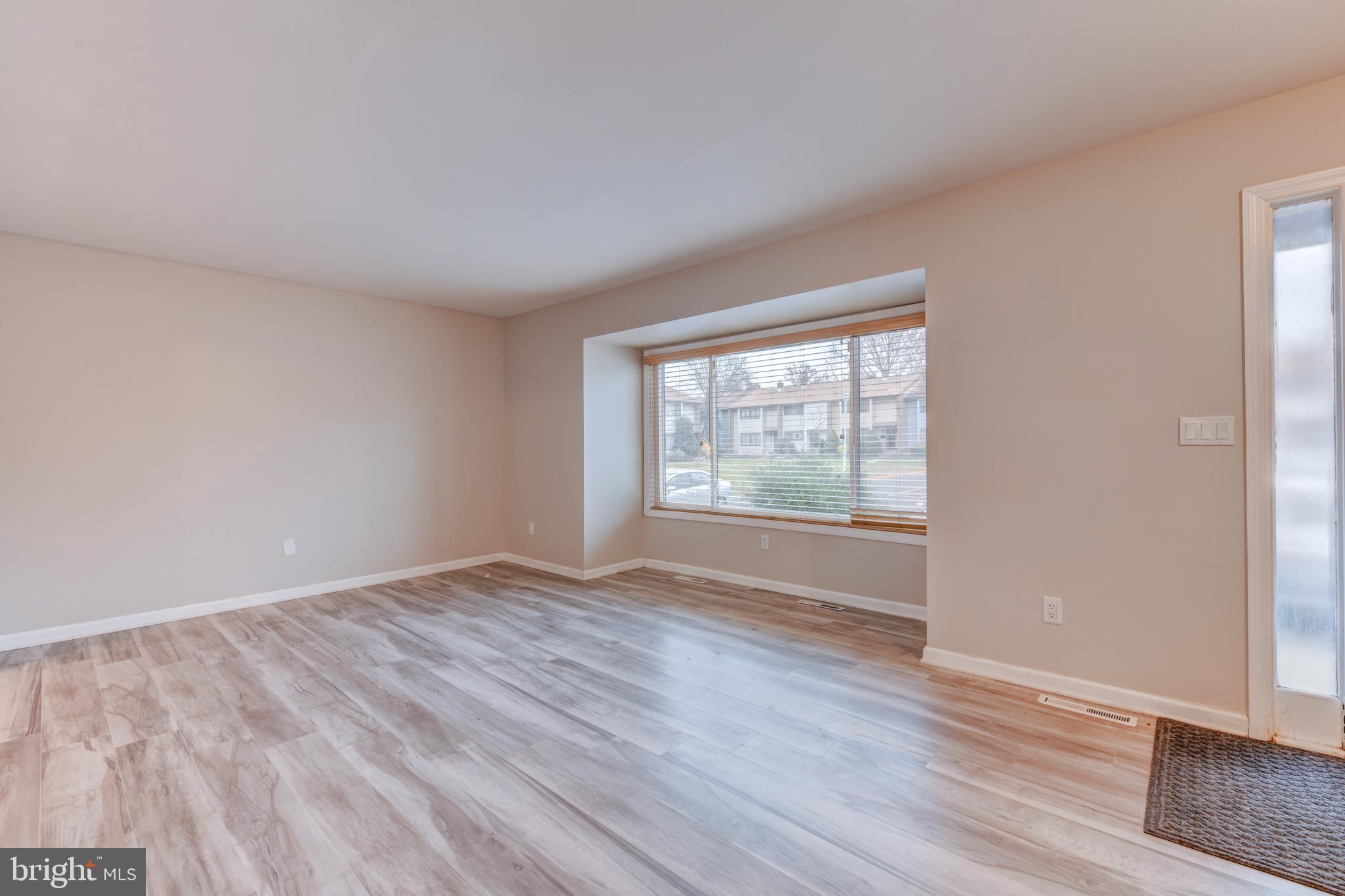 668 Ithaca Place Hightstown, NJ 08520 - Photo 3 of 20