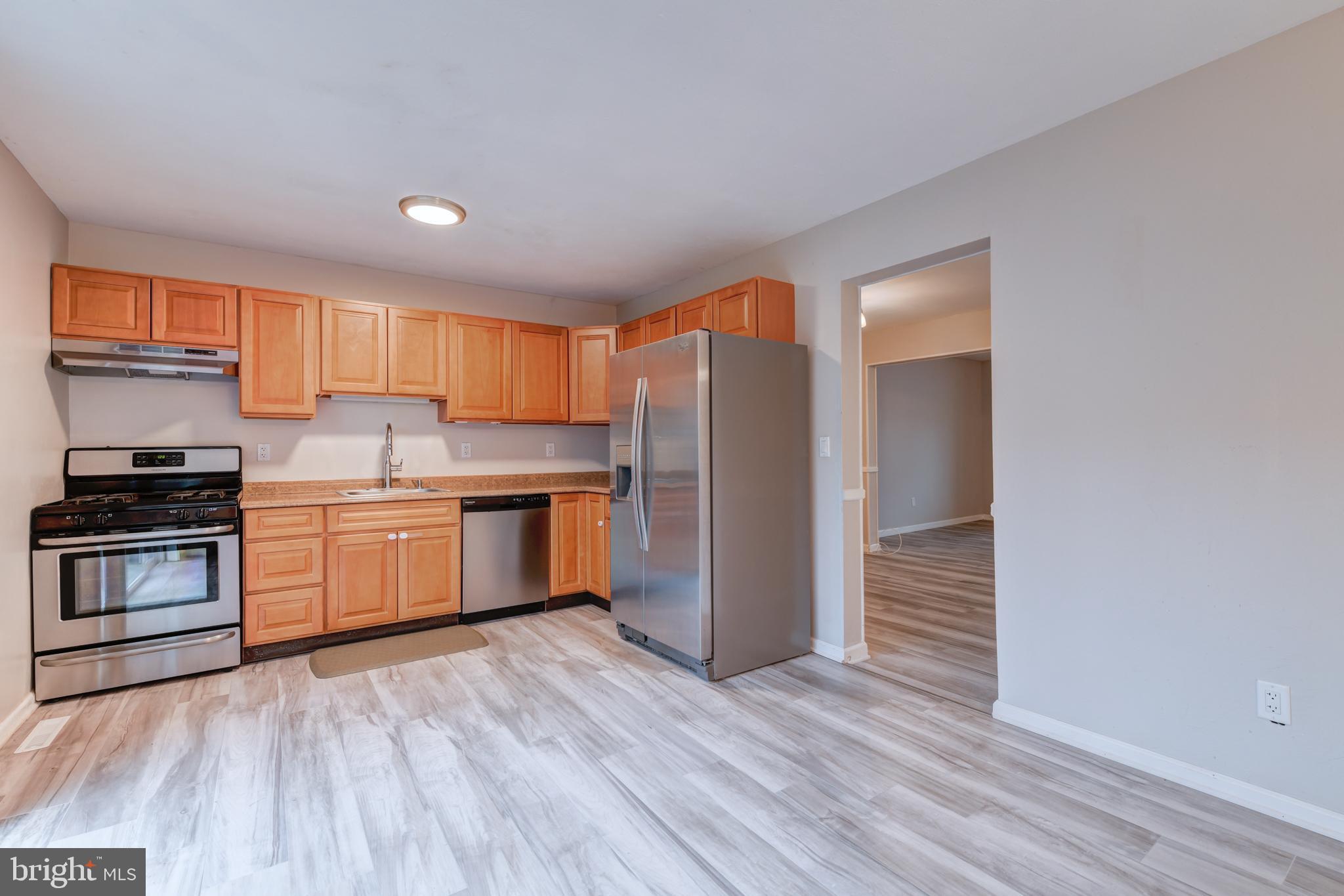 668 Ithaca Place Hightstown, NJ 08520 - Photo 7 of 20