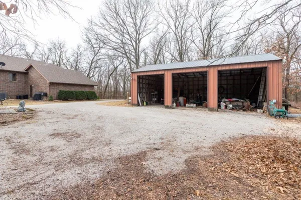 $899,950 | 254 State Highway 39, Greenfield, MO 65661