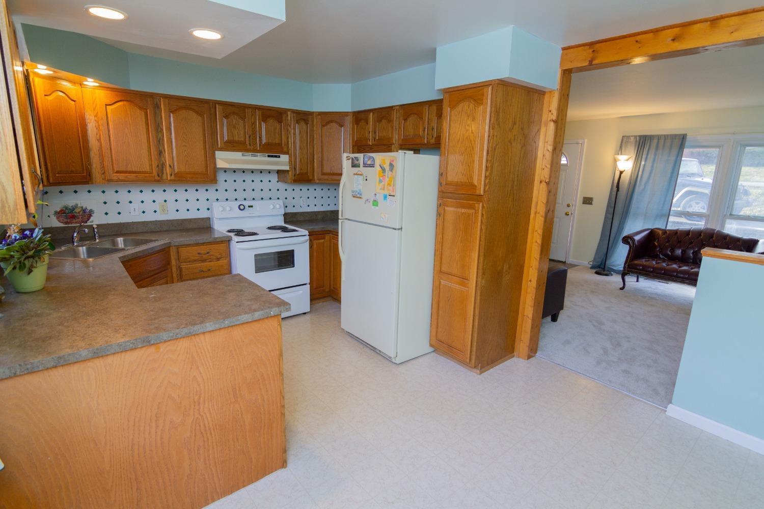 2981 Compton Road Cincinnati, OH 45251 - Photo 9 of 20 Gallery Image 9