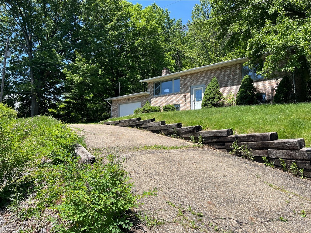 210 Ridgewood Boulevard Minerva, OH 44657 - Photo 1 of 28