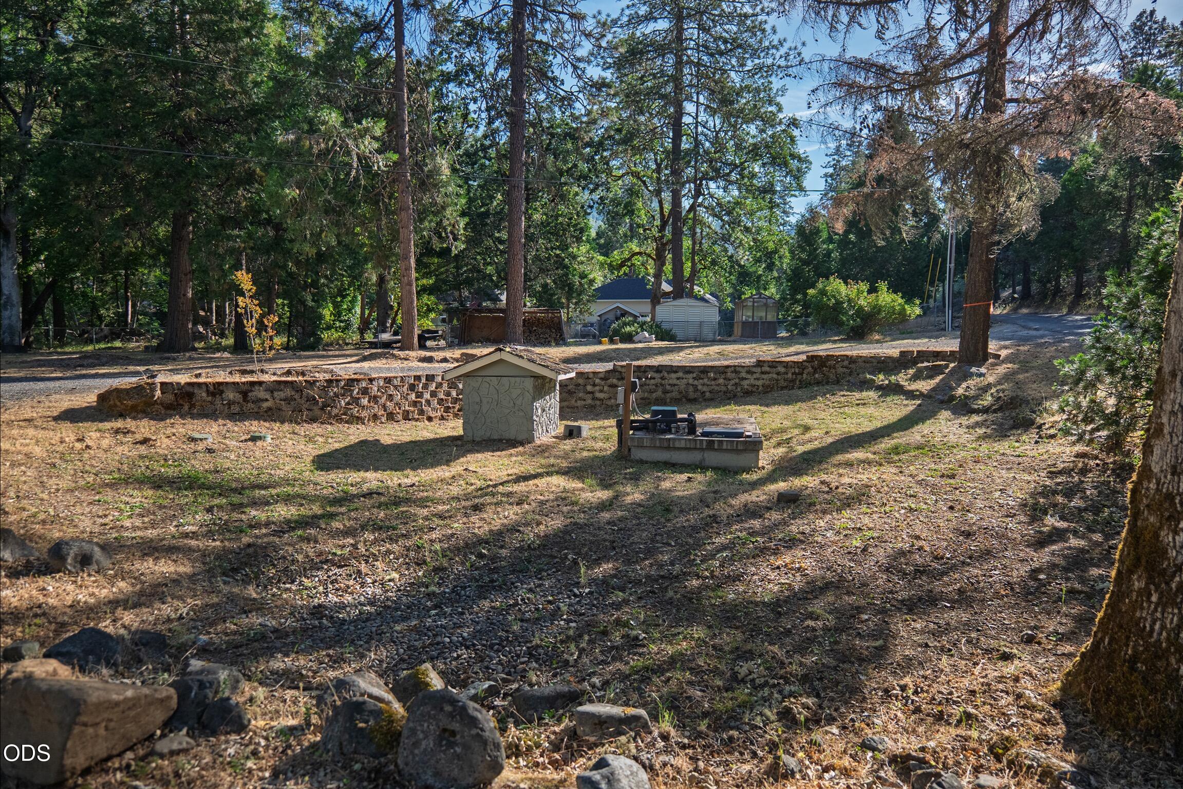2750 Granite Hill Road Grants Pass, OR 97526 - Photo 37 of 47