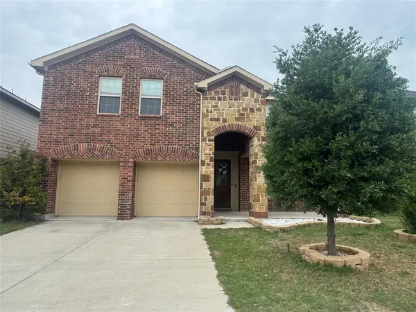 $2,700 | 3012 Whitetail Chase Drive, Fort Worth, TX 76108